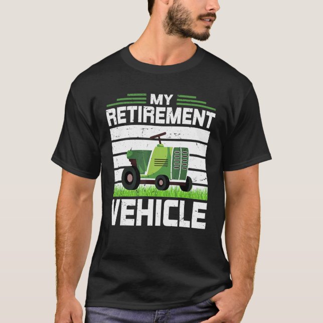 T-shirt Mon Véhicule De Retraite À L'Entretien De La Pelou (Devant)