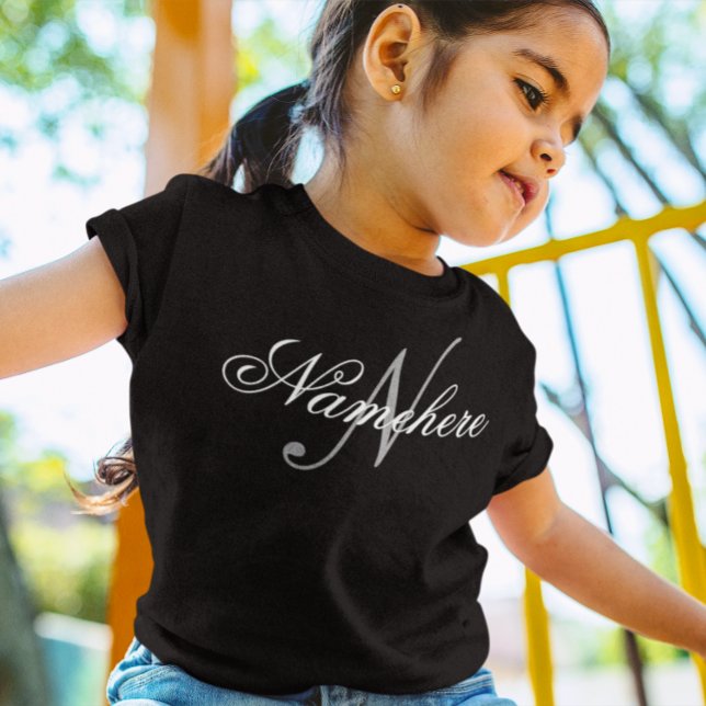 T-shirt Monogramme de nom noir et blanc personnalisé uniqu (Créateur téléchargé)