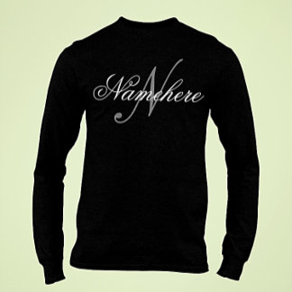 T-shirt Monogramme de nom noir et blanc personnalisé uniqu