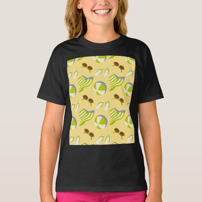 T-shirt Motif de plage avec lunettes de soleil et casquett (Devant)