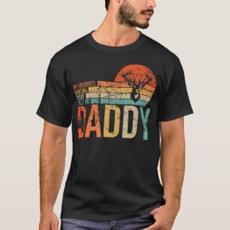 T-shirt My Favorite Hunting Buddy Calls Me Daddy Love Deer