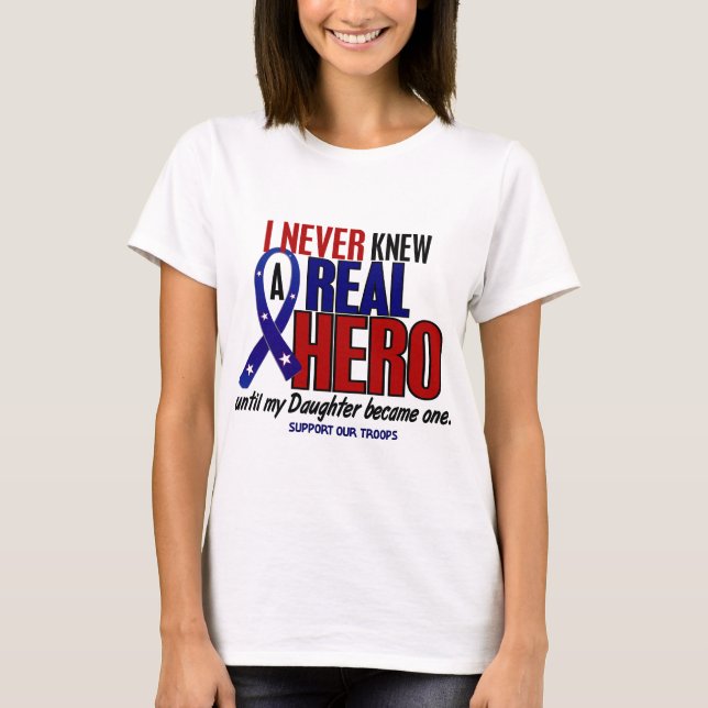 T-shirt N'a jamais connu une fille du héros 2 (soutenez (Devant)