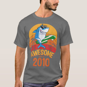T-shirt Naissance de requin AA ans Surf stupéfiant depuis