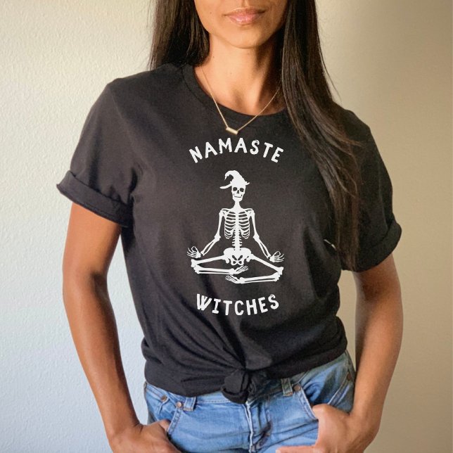 T-shirt Namaste Witches Funny Halloween Design (Créateur téléchargé)