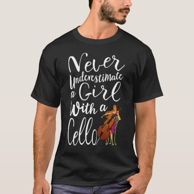 T-shirt Ne jamais sous-estimer une fille avec un cadeau Co (Devant)