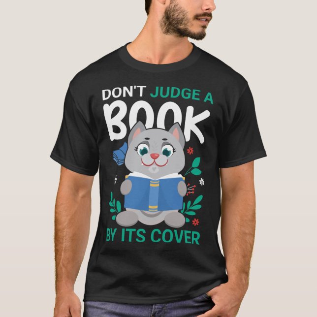 T-shirt Ne jugez pas un livre par son livre de bibliothèqu (Devant)