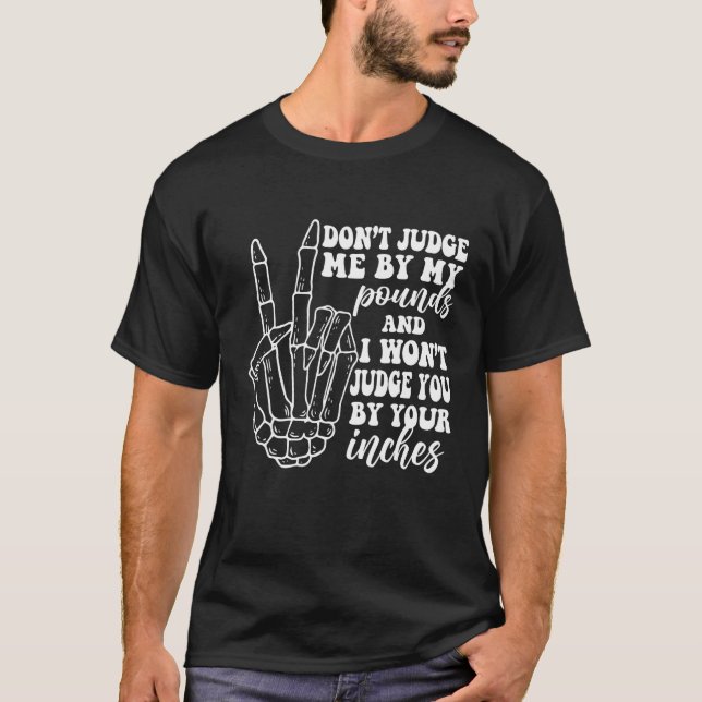 T-shirt Ne me jugez pas par livres adultes humour grasse f (Devant)