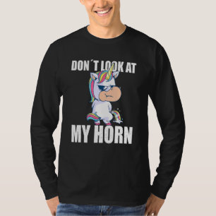 T-shirt Ne regardez pas ma licorne corne