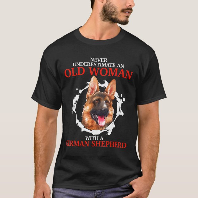 T-shirt Ne Sous-Estime Jamais Un Vieux Homme Avec Un Sheph (Devant)