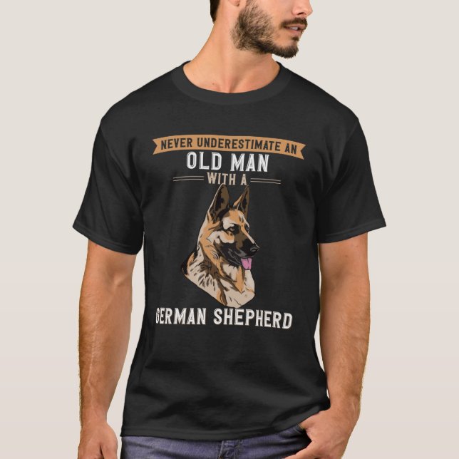 T-shirt Ne Sous-Estimez Jamais Le Vieux Homme Avec Un Berg (Devant)