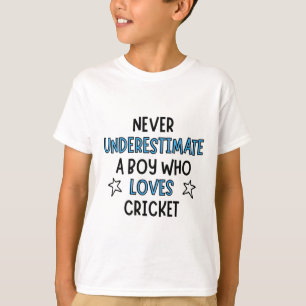 T-shirt Ne sous-estimez jamais un garçon qui aime le crick