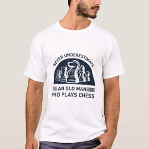T-shirt Ne sous-estimez jamais un vieil homme qui joue aux