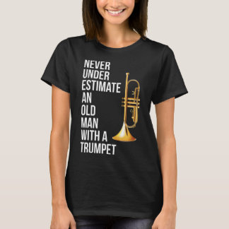 T-shirt Ne Sous-Estimez Jamais Un Vieux Homme Avec Un Prém