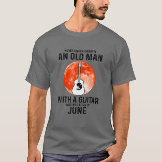 T-shirt Ne Sous-Estimez Jamais Un Vieux Homme Avec Une Gui