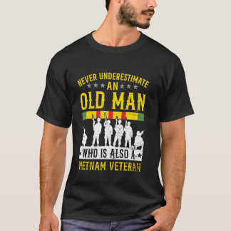 T-shirt Ne Sous-Estimez Jamais Un Vieux Homme Qui Est Égal