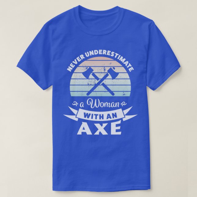 T-shirt Ne sous-estimez jamais une femme avec une classe c (Design devant)