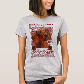 T-shirt Never Underestimate An Old Woman With A Dachshund