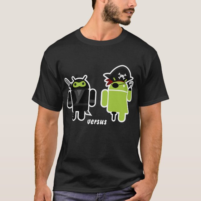 T-shirt Ninja androïde contre le pirate (Devant)
