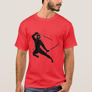 T-shirt Ninja noir sur le rouge