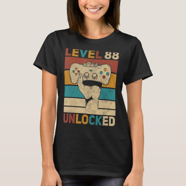 T-shirt Niveau 88 Déverrouillé 88e anniversaire Jeu de 88  (Devant)