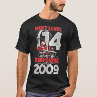 T-shirt Niveau suivant Déverrouillé 14 ans Garçon 2009 cas