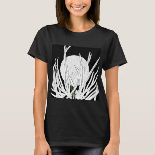 T-shirt noir et blanc Boule de golf en herbe