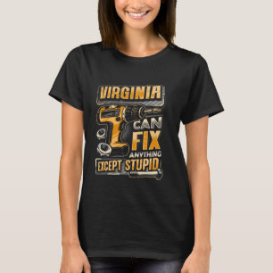 T-shirt Nom de famille Virginia peut réparer n'importe quo
