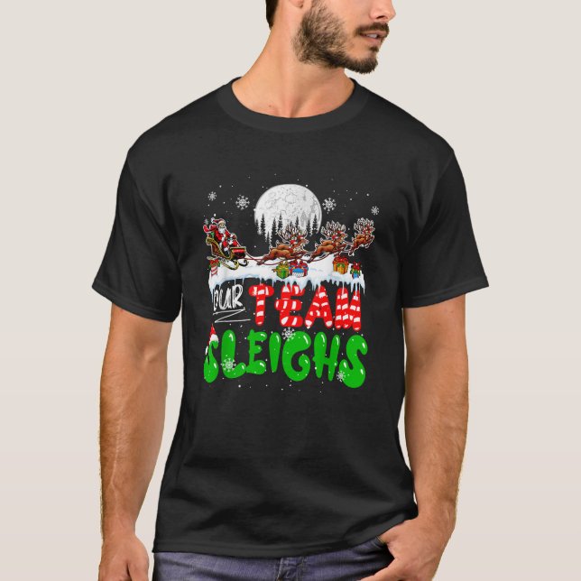 T-shirt Notre équipe Sleighs Xmas Family Group Père Noël S (Devant)