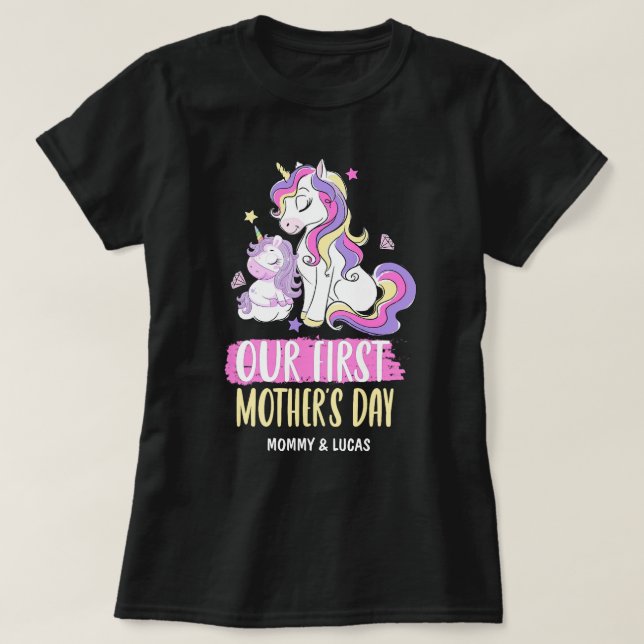 T-shirt Notre première fête des mères Unicorn Nom personna (Design devant)