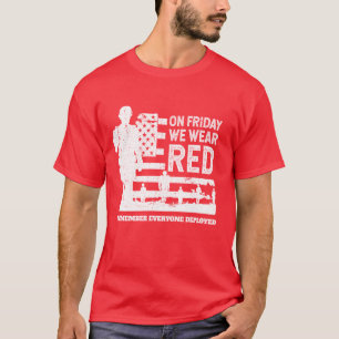 T-shirt Nous portons le soldat rouge de vendredi