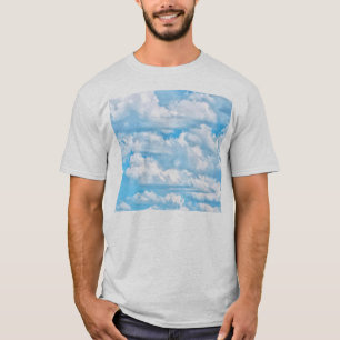 T-shirt Nuage ensoleillé heureux Fond ciel bleu clair