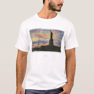 T-shirt NYC, nouvelle vue de YorkSunrise de statue de la