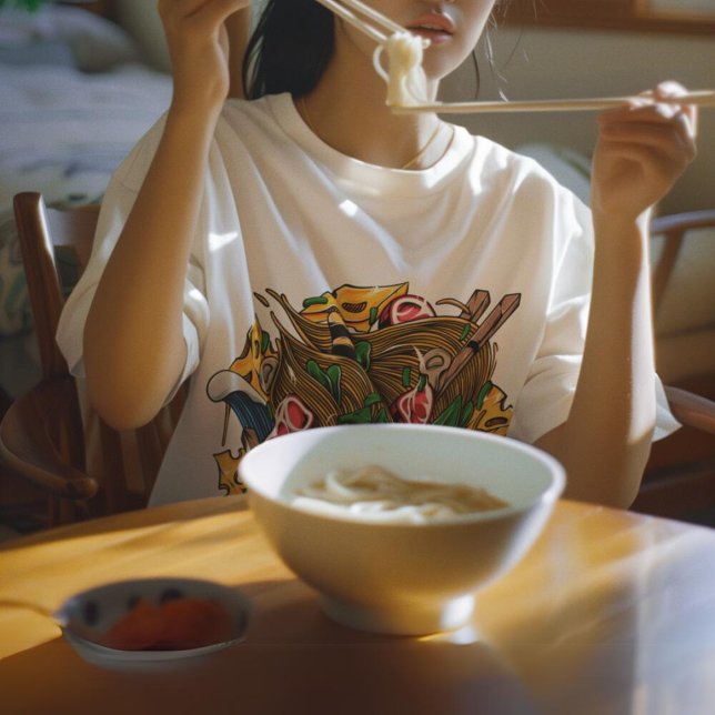T-shirt Oeuvre japonaise à nouilles multicouleurs Whimsica (Créateur téléchargé)