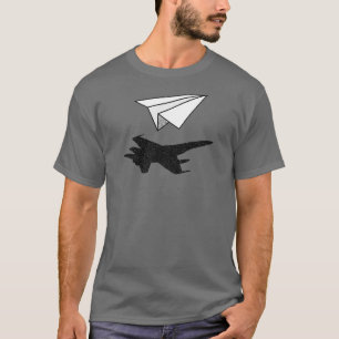 T-shirt Ombre plate de papier d'avion de chasse