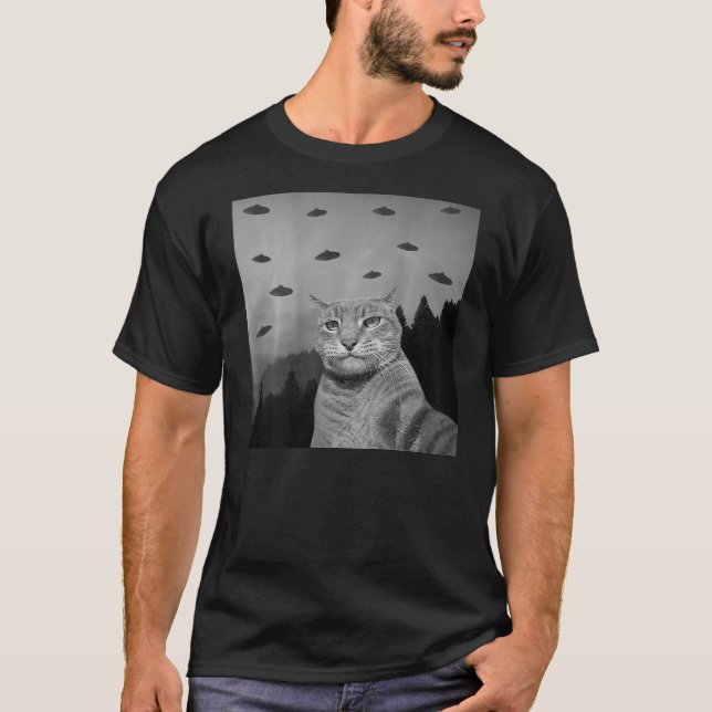 T-shirt ON BACK PRINT   Cat  Taking Photo UFO Aliens (Devant)