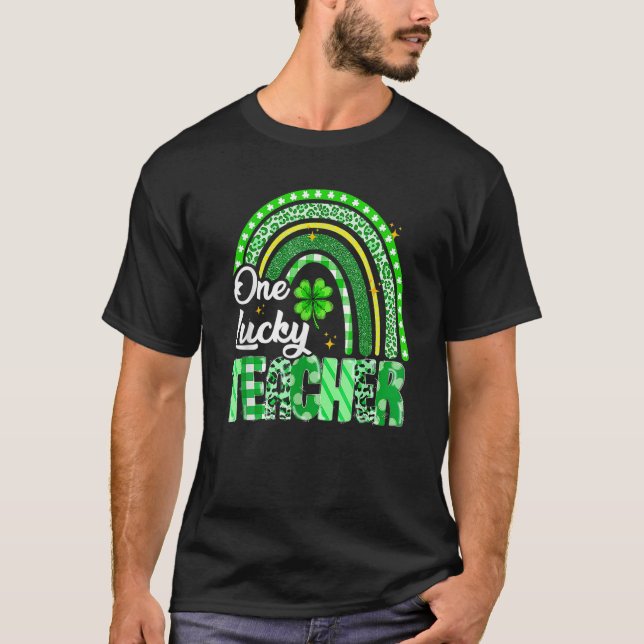 T-shirt One Lucky Teacher St Patrick's Day Rainbow Leopard (Devant)