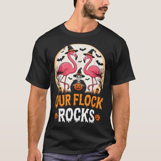T-shirt Our Flock Rocks Flamingo Halloween Costume Matchin (Devant)