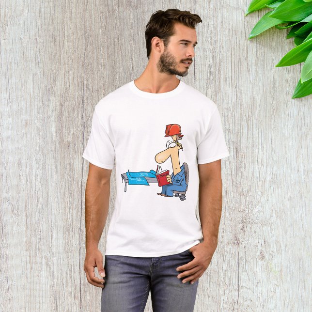 T-shirt Ouvrier de construction lisant un manuel (Créateur téléchargé)