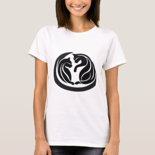 T-shirt Paire de chat noir : Une histoire d'amour moderne
