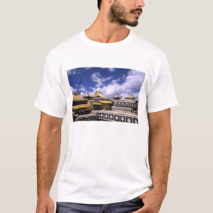 T-shirt Palais du Potala à l'intérieur avec des clochers à
