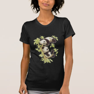 T-shirt Pandas jouant dans un arbre
