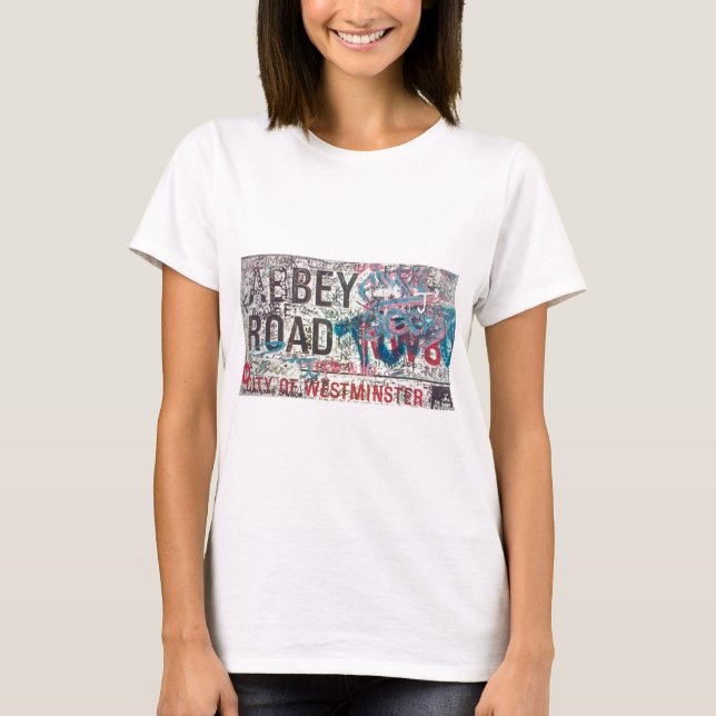 T-shirt Panneau routier d'abbaye (Devant)