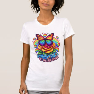 T-shirt Papillon vibrant perché sur un Rose coloré