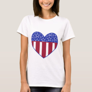T-shirt patriotique de drapeau de coeur des