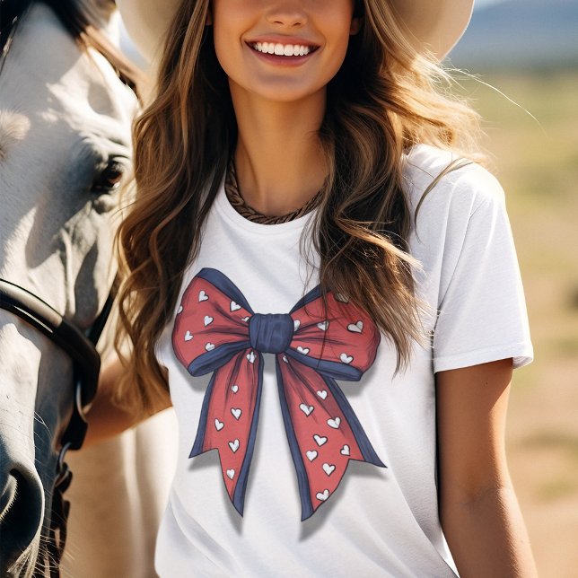 T-shirt Patriotique rouge blanc et bleu Flirty Bow (Patriotic coquette bow with customizable back of women's tee shirt.  Great for July 4th parties! )