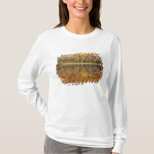 T-shirt paysage d'automne avec lac, Vermont, États-Unis