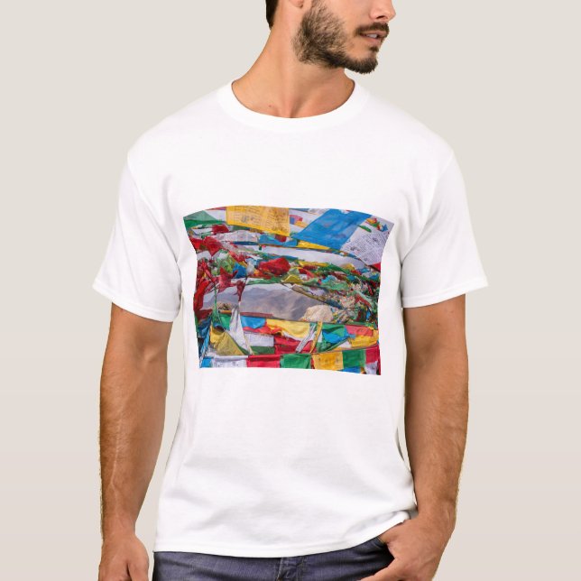 T-shirt Paysage tibétain avec drapeaux de prière - Himalay (Devant)