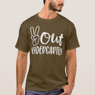 T-shirt Peace Out Kindergarten Graduation Class Of 2023 Ki