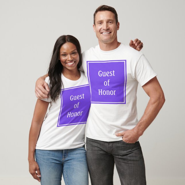 T-shirt personnalisé invité violet d'honneur (Unisexe)