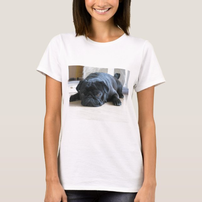 T-shirt Personnaliser le Carlin noir mignon Nom d'accessoi (Devant)